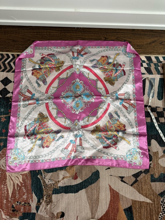 M•O•S•I Accessories - Silk-Feel Pink Paisley & Chain Print Scarf